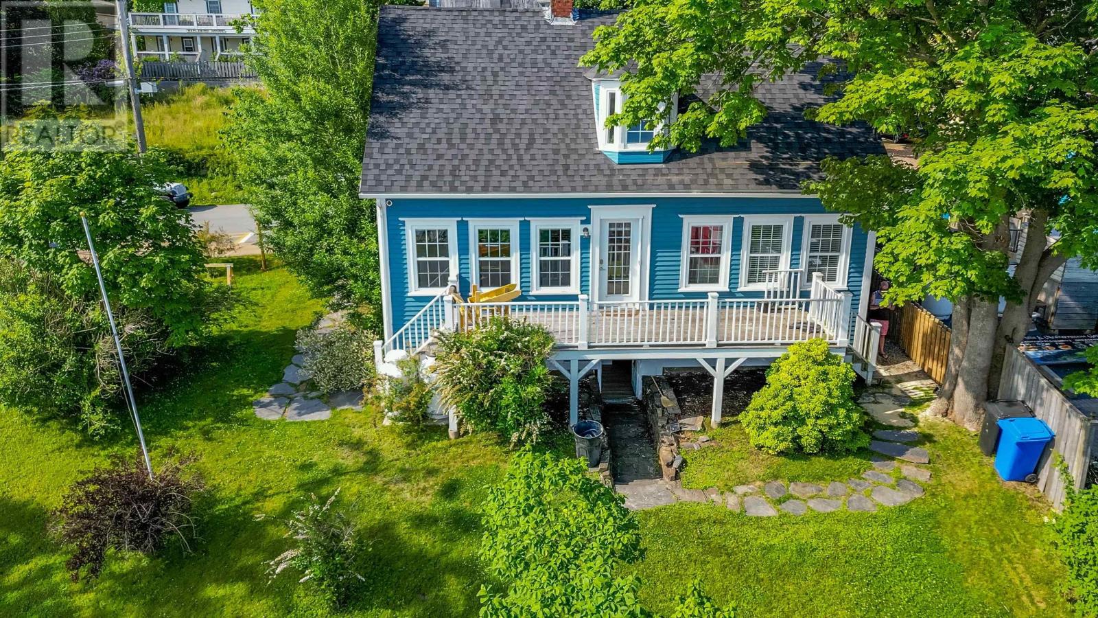 Property 37 of 38 of 44 Montague Street