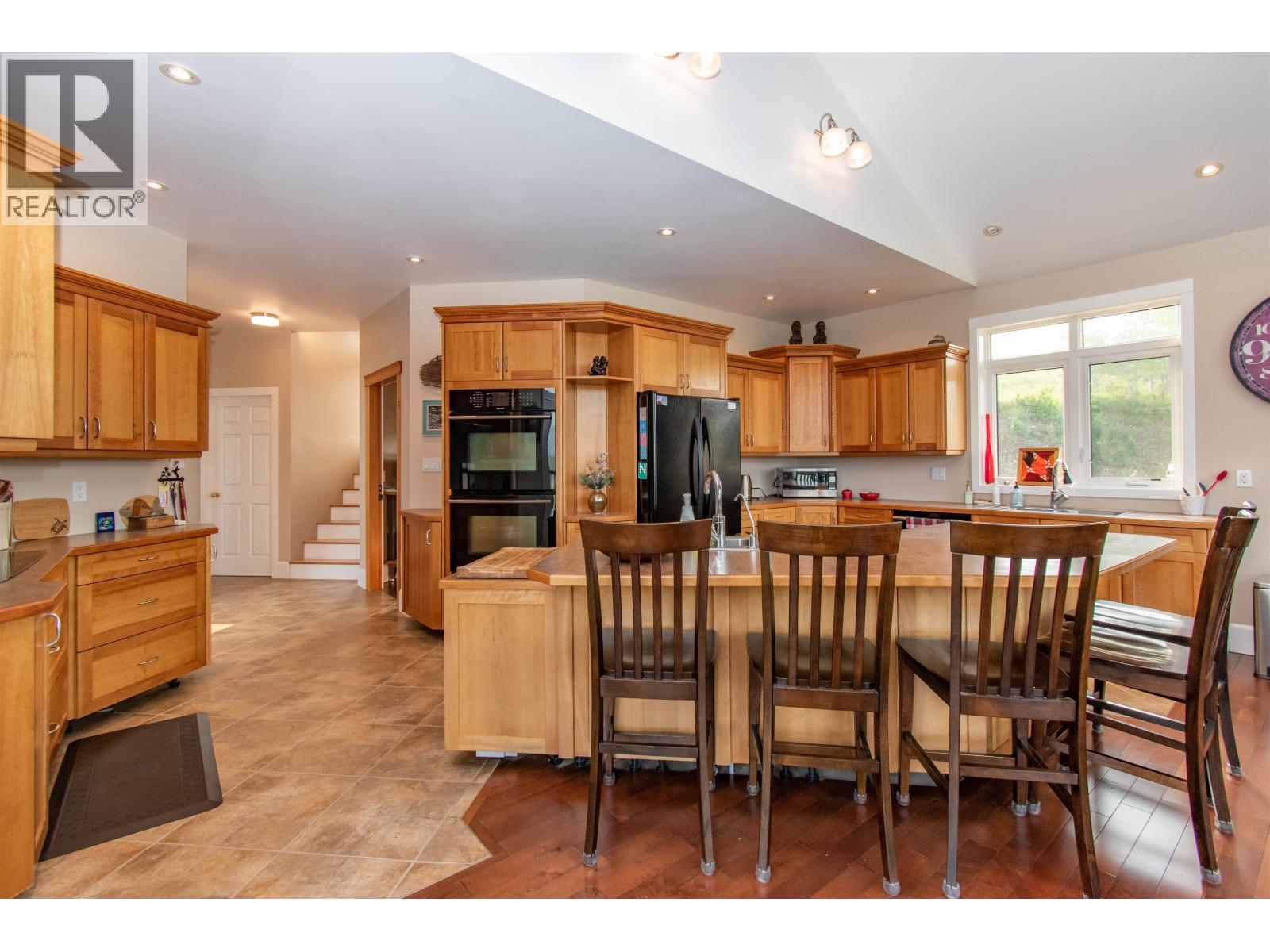 8020 HISLOP ROAD, Telkwa