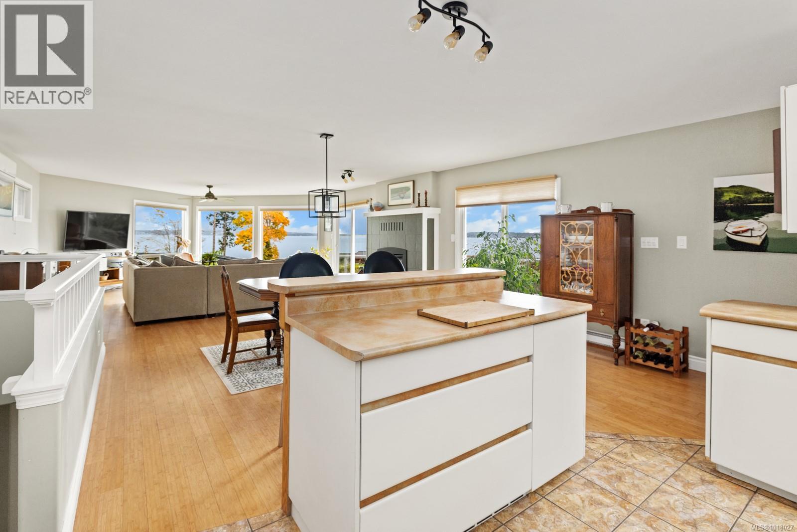  2509 Mill Bay Road, Mill Bay