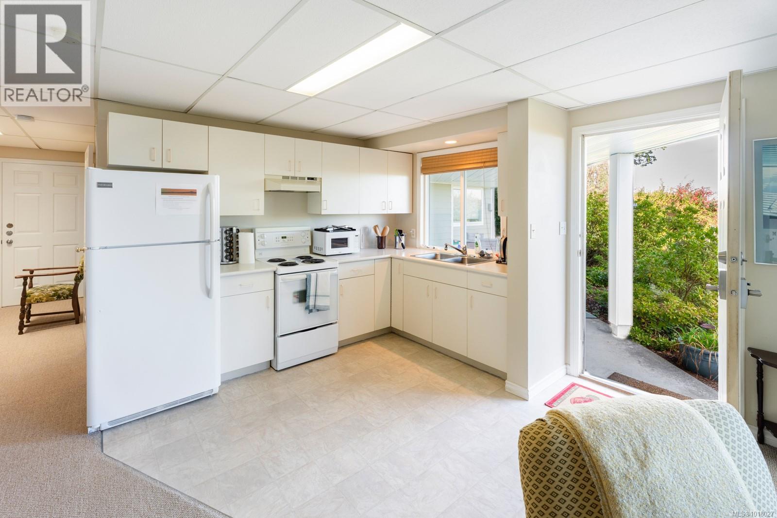  2509 Mill Bay Road, Mill Bay