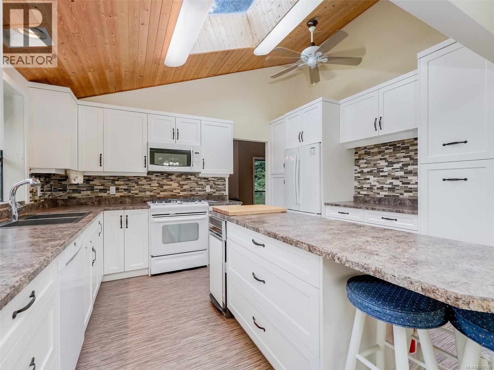  3198 Ilona Place, Colwood