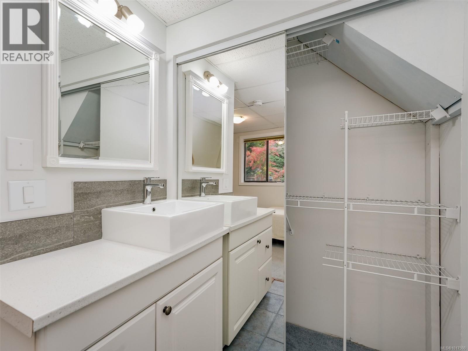  3198 Ilona Place, Colwood