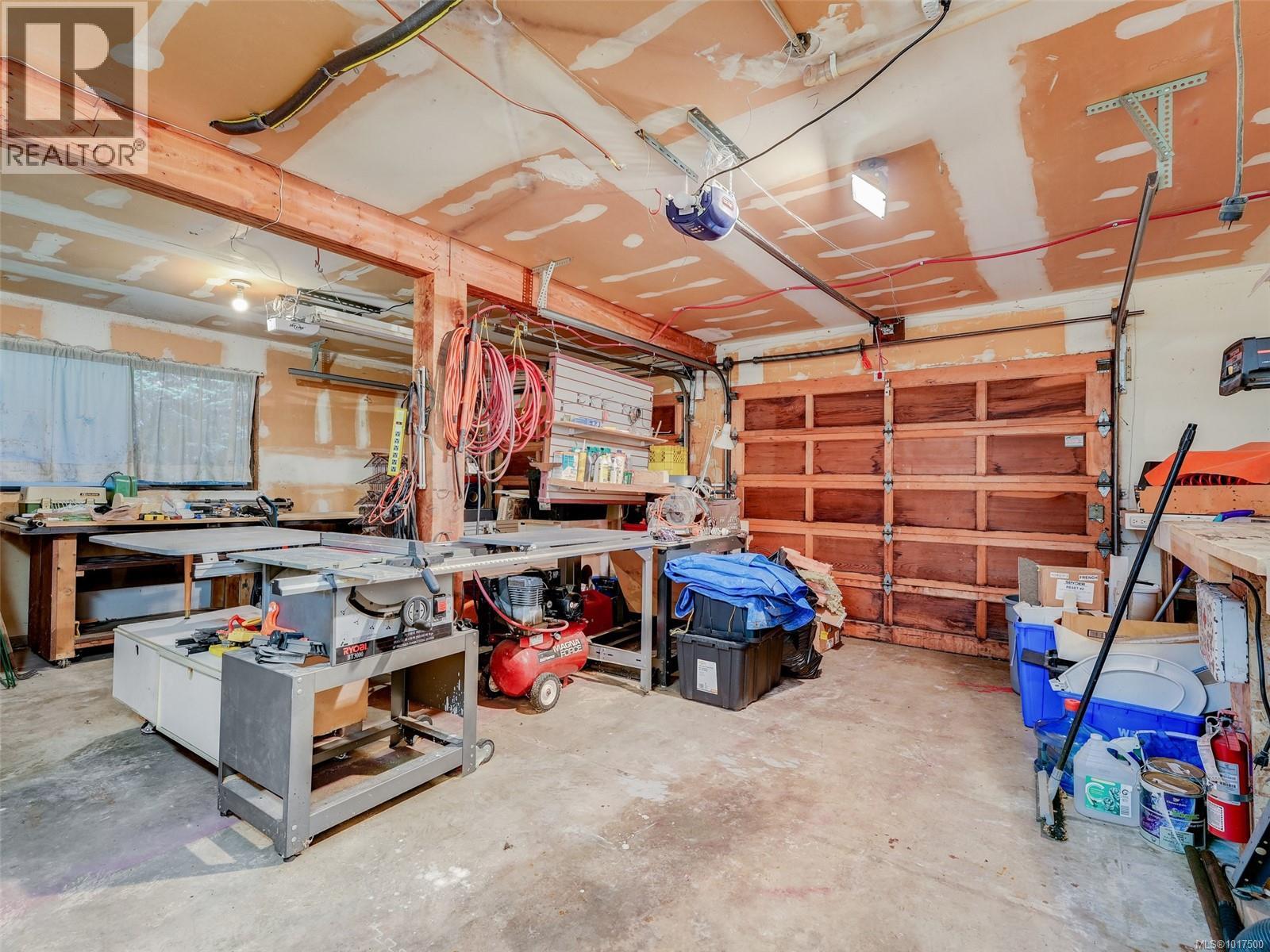  3198 Ilona Place, Colwood