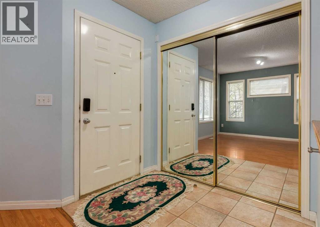 Single Family House for Sale in   Avenue NE Tuxedo Park Calgary 