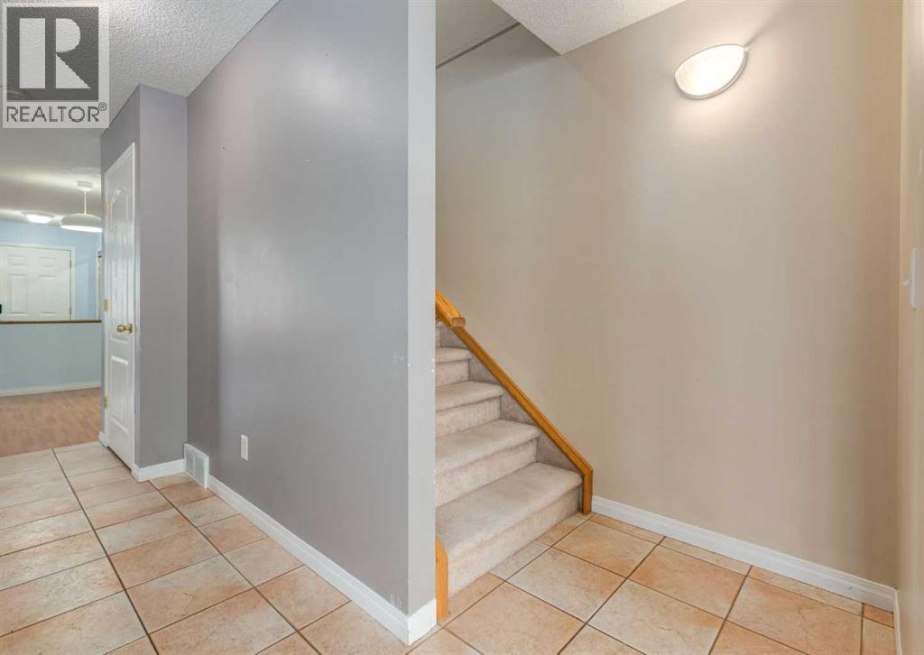 Single Family House for Sale in   Avenue NE Tuxedo Park Calgary 