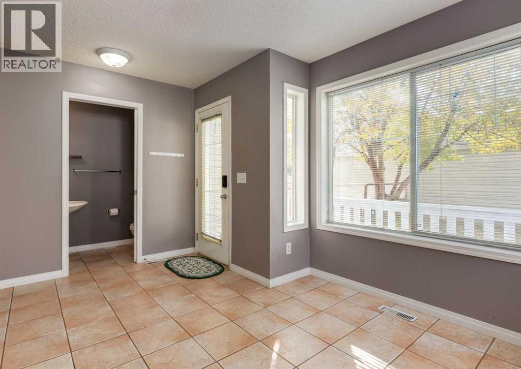 Single Family House for Sale in   Avenue NE Tuxedo Park Calgary 