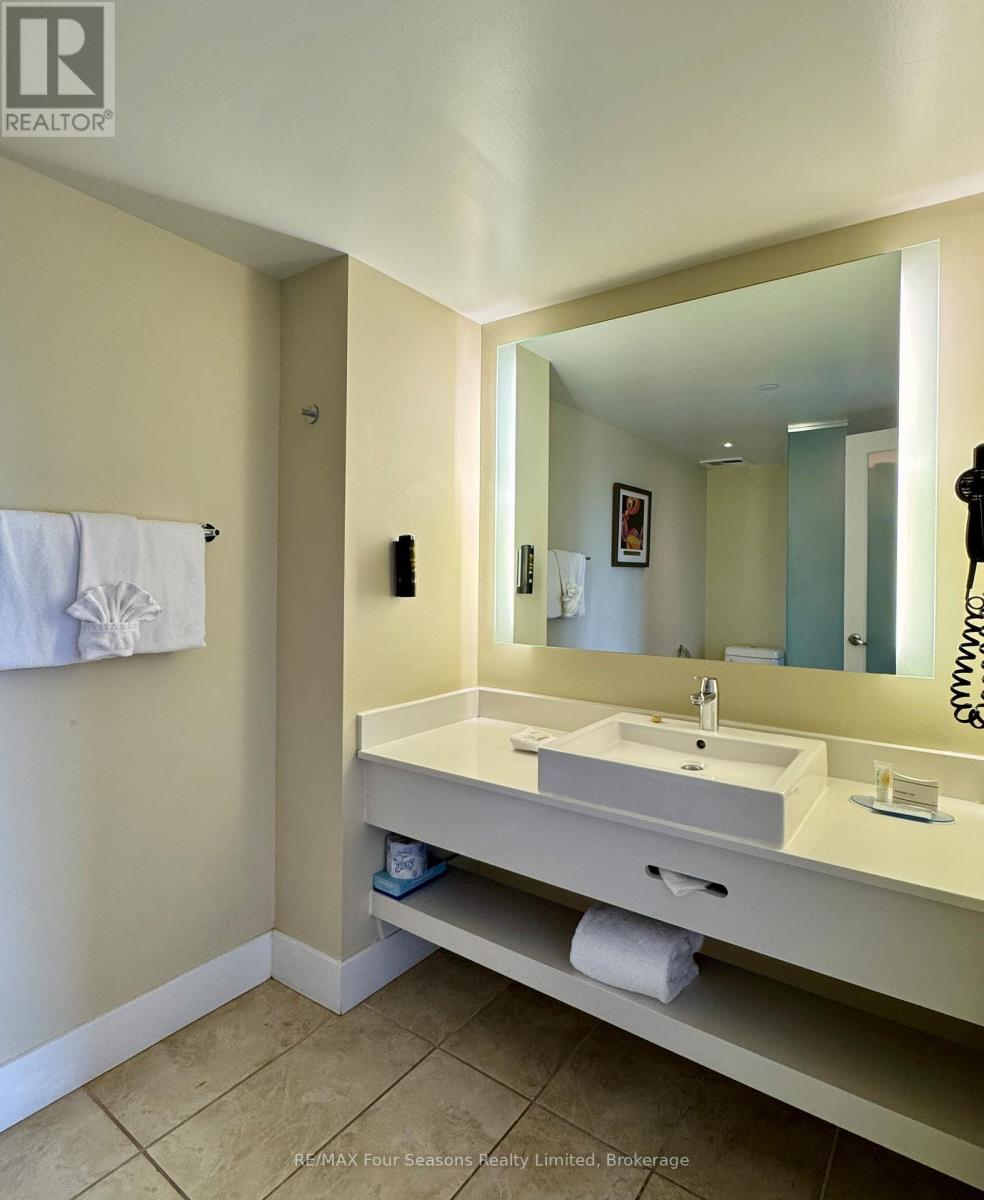 #5209 9 HARBOUR STREET E - 17