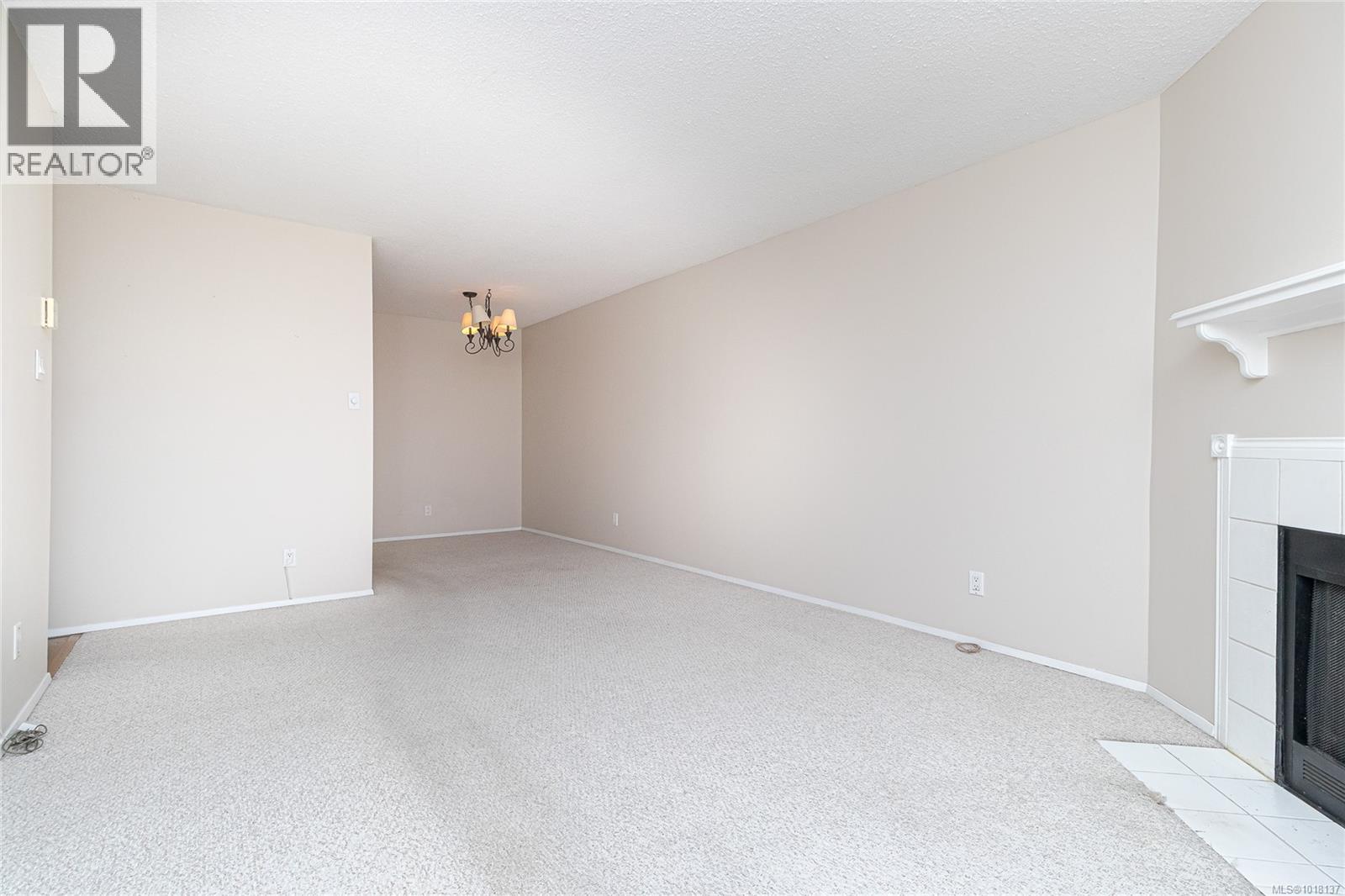 412 1655 Begbie Street, Victoria