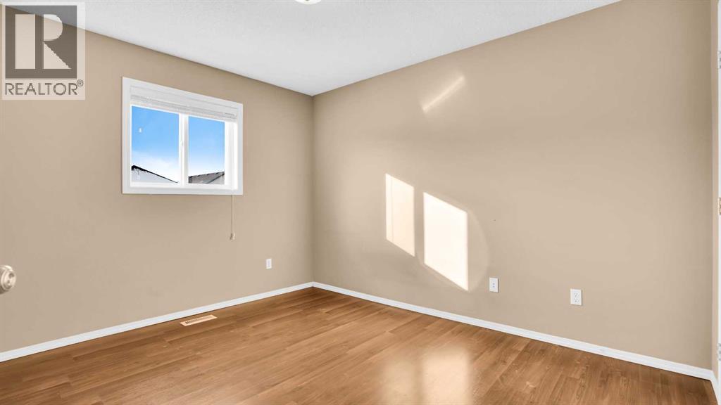 Single Family House Bi-level for Sale in  saddlefield Road NE Taradale Calgary 