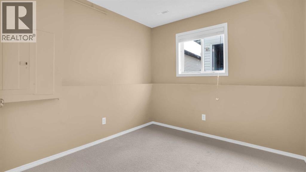 Single Family House Bi-level for Sale in  saddlefield Road NE Taradale Calgary 