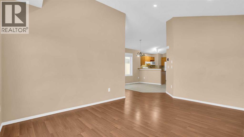 Single Family House Bi-level for Sale in  saddlefield Road NE Taradale Calgary 