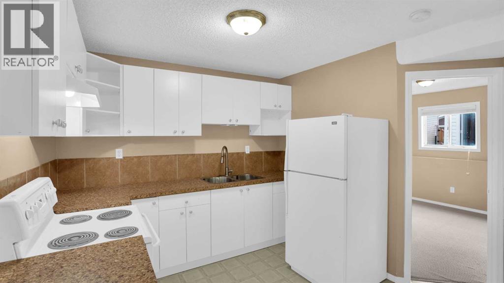 Single Family House Bi-level for Sale in  saddlefield Road NE Taradale Calgary 