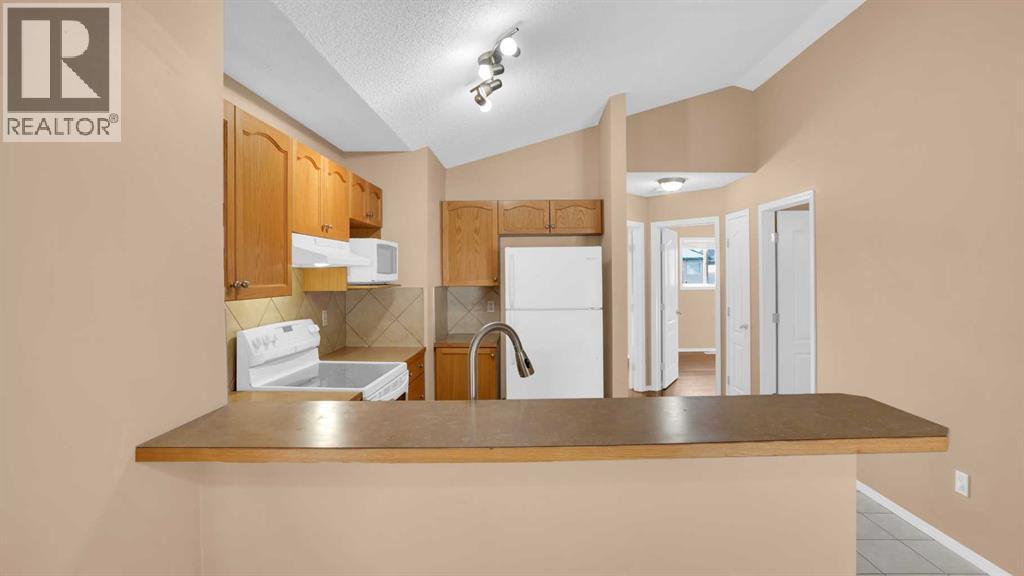 Single Family House Bi-level for Sale in  saddlefield Road NE Taradale Calgary 