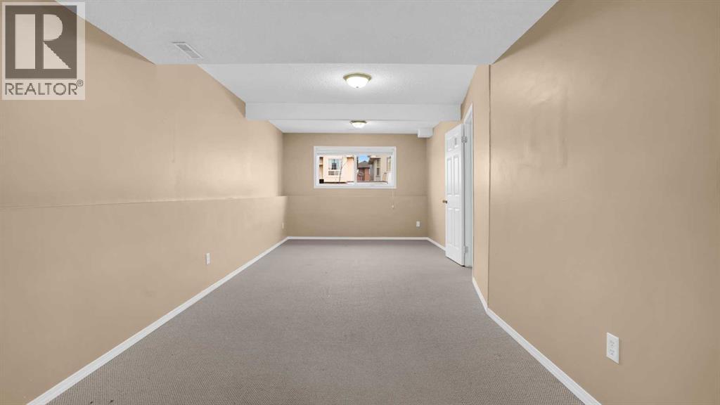 Single Family House Bi-level for Sale in  saddlefield Road NE Taradale Calgary 