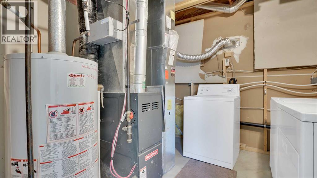 Single Family House Bi-level for Sale in  saddlefield Road NE Taradale Calgary 