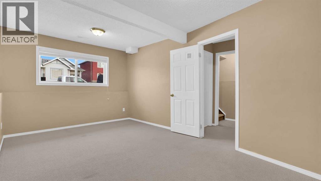 Single Family House Bi-level for Sale in  saddlefield Road NE Taradale Calgary 