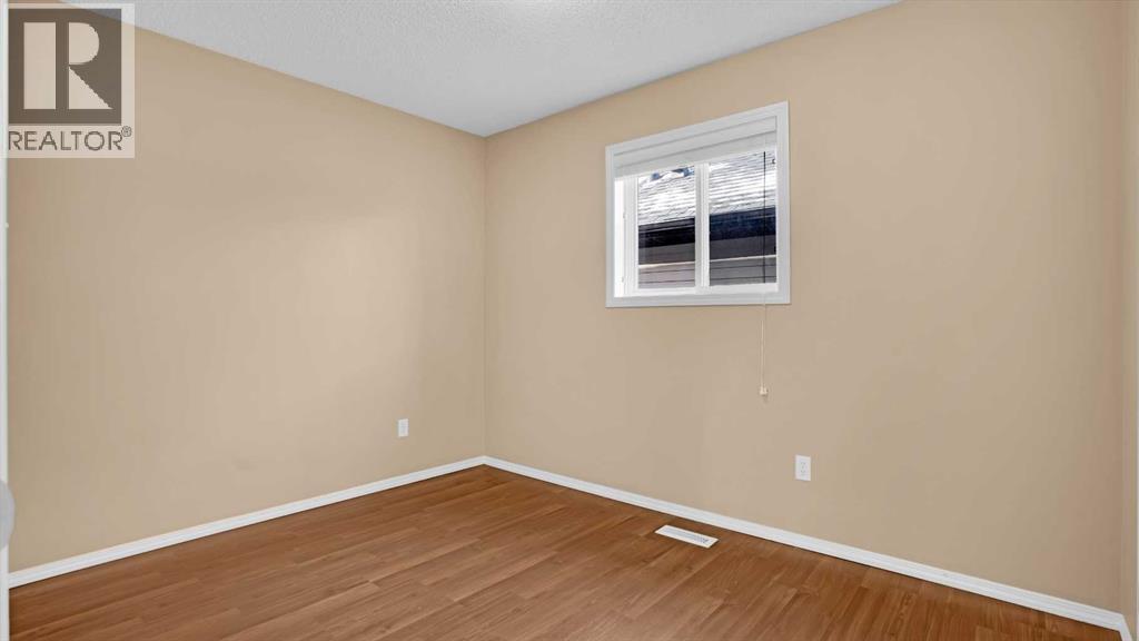 Single Family House Bi-level for Sale in  saddlefield Road NE Taradale Calgary 