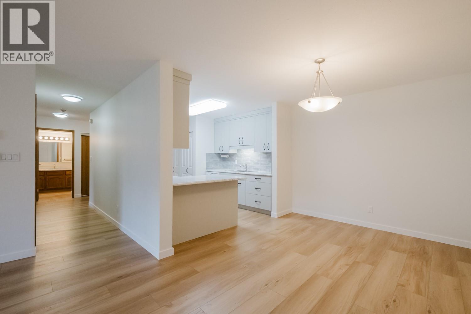 104 262 KINNEY Avenue, Penticton