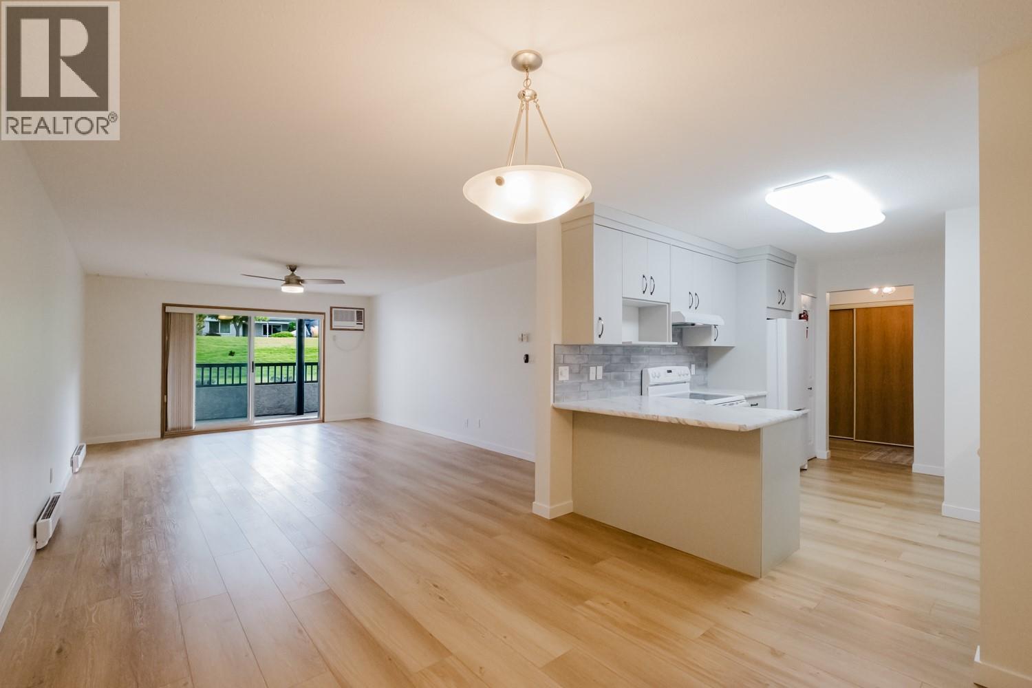 104 262 KINNEY Avenue, Penticton
