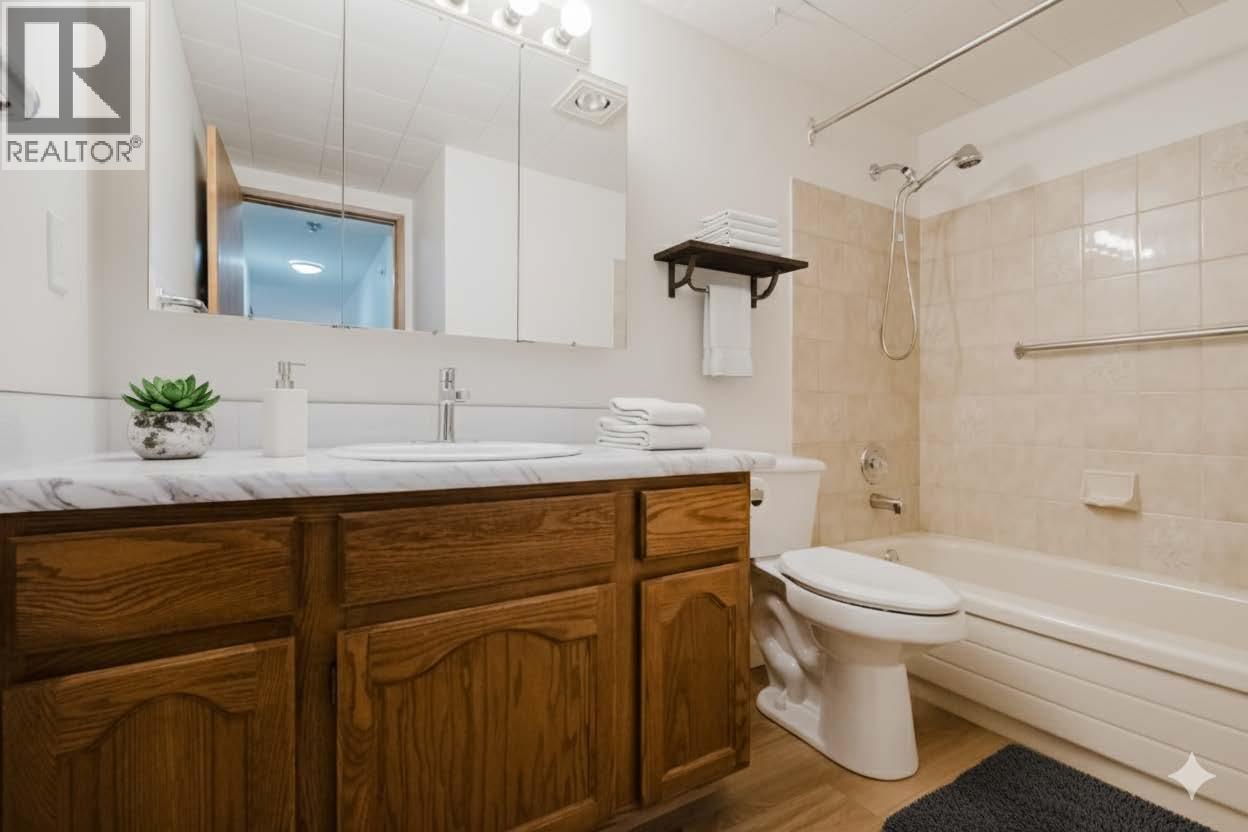 104 262 KINNEY Avenue, Penticton