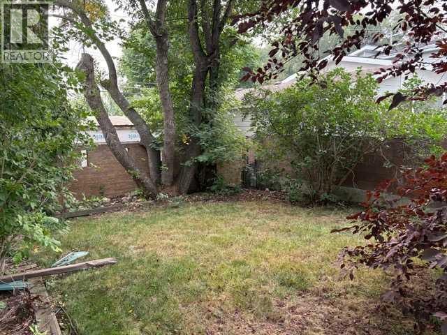 Single Family House 4 Level for Sale in   Avenue S Victoria Park Lethbridge 