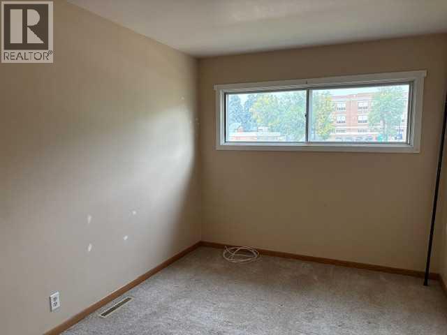 Single Family House 4 Level for Sale in   Avenue S Victoria Park Lethbridge 