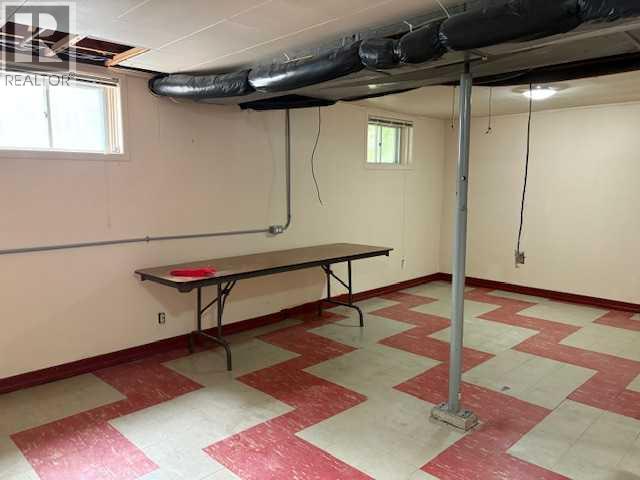 Single Family House 4 Level for Sale in   Avenue S Victoria Park Lethbridge 