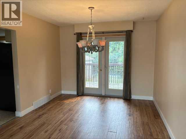 Single Family House 4 Level for Sale in   Avenue S Victoria Park Lethbridge 