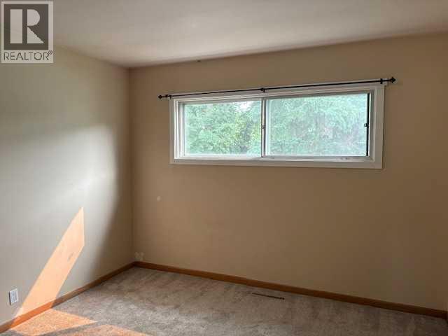 Single Family House 4 Level for Sale in   Avenue S Victoria Park Lethbridge 