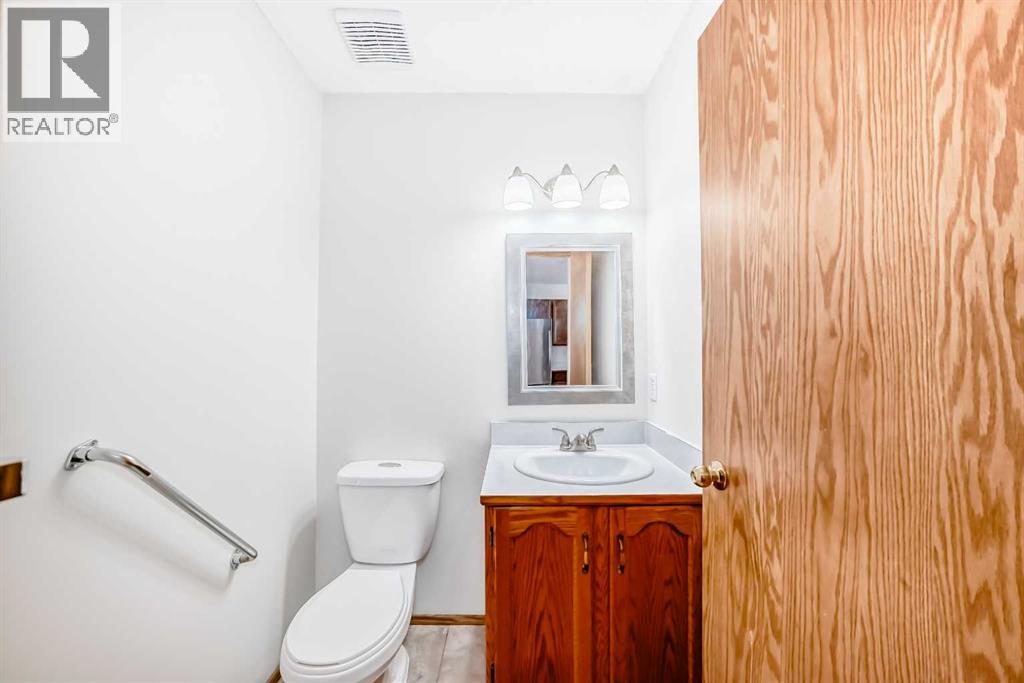 Single Family House for Sale in  Shawinigan Drive SW Shawnessy Calgary 