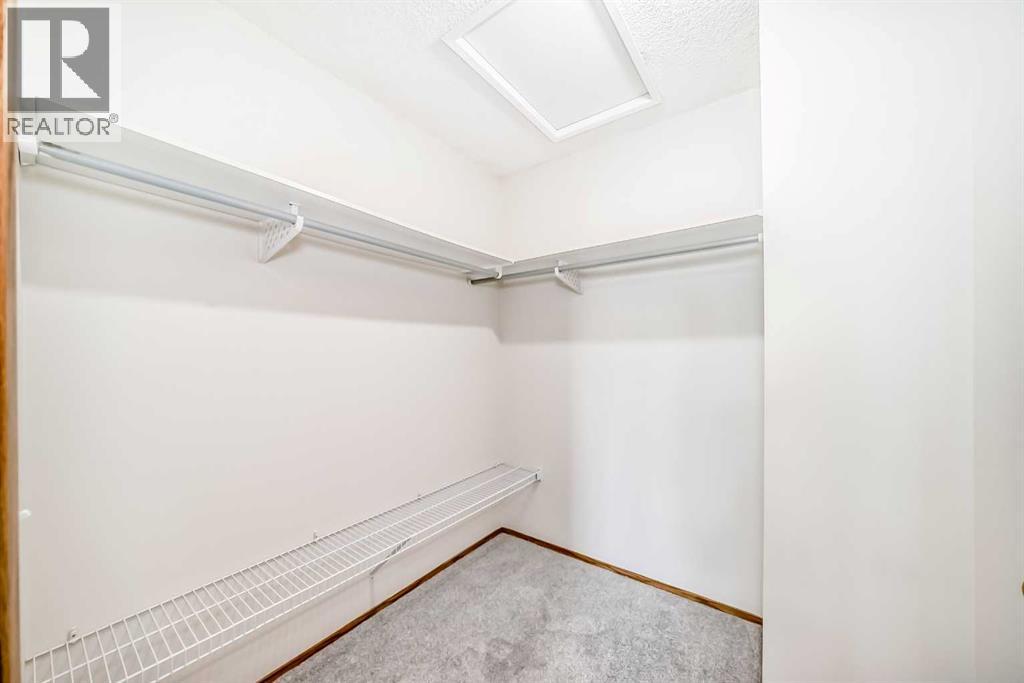 Single Family House for Sale in  Shawinigan Drive SW Shawnessy Calgary 