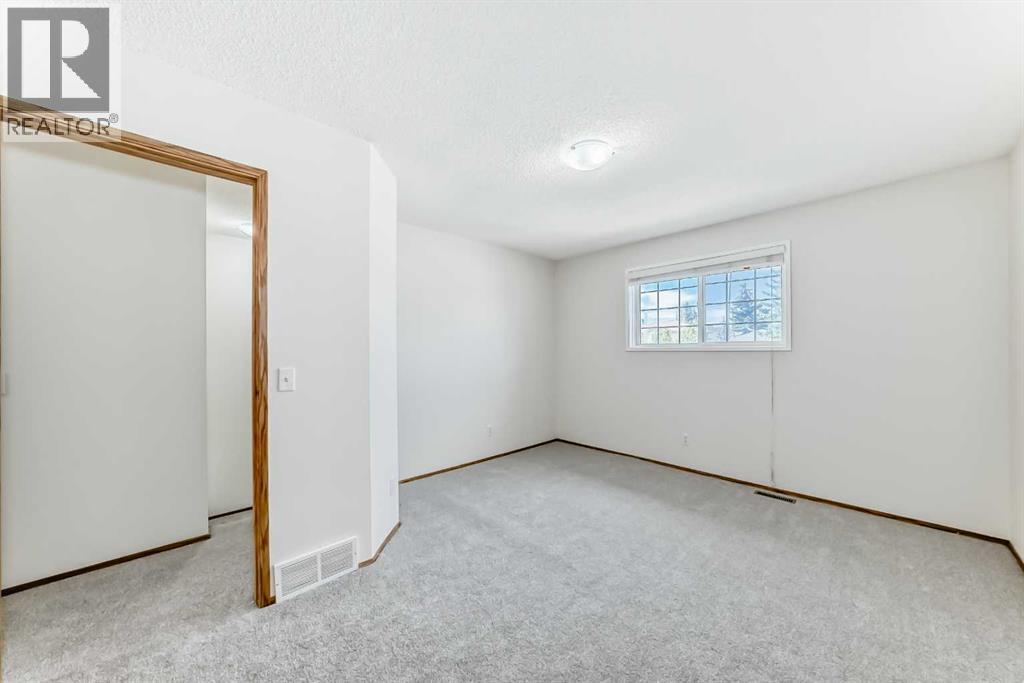 Single Family House for Sale in  Shawinigan Drive SW Shawnessy Calgary 