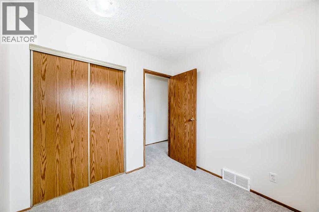 Single Family House for Sale in  Shawinigan Drive SW Shawnessy Calgary 