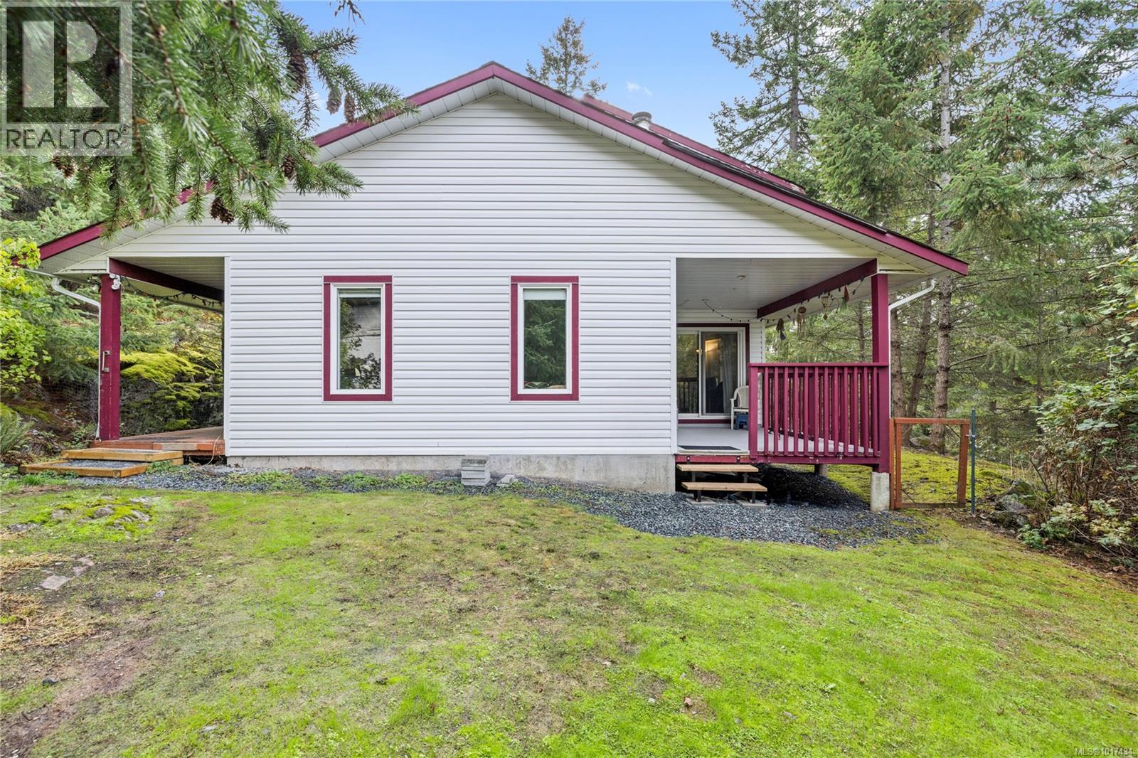 2869 Hemlock Dr, Nanoose Bay