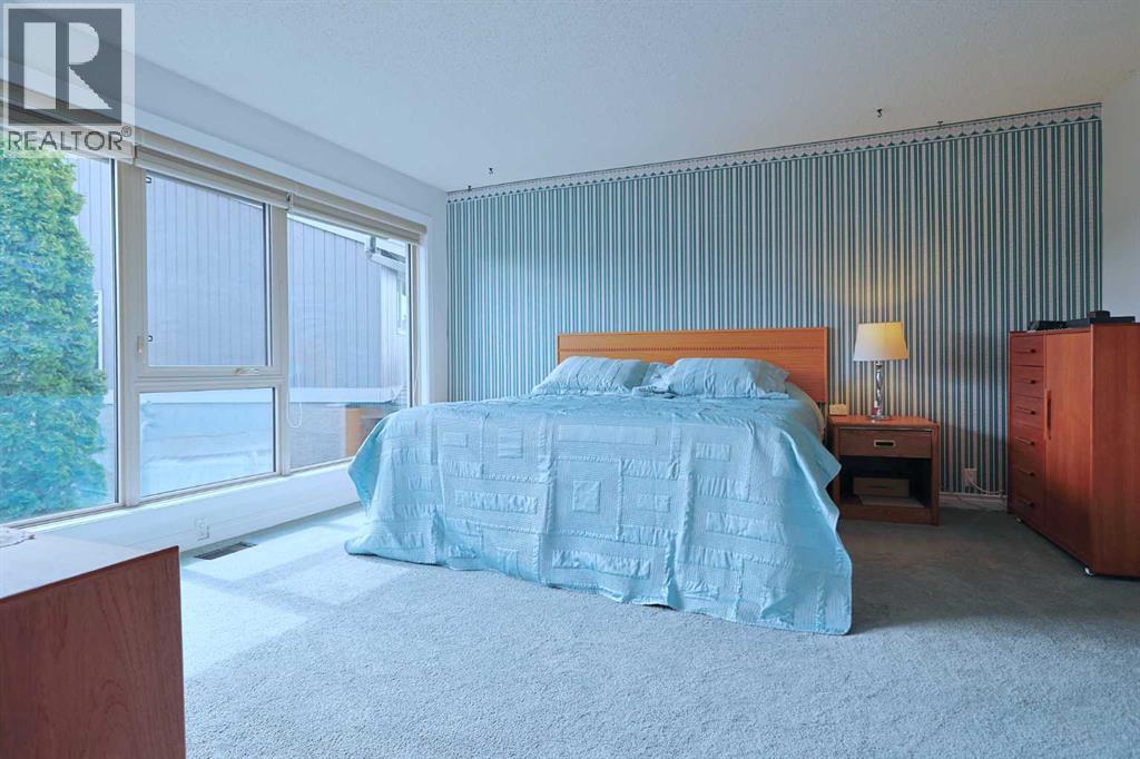 Single Family House for Sale in   Varsity Estates Drive NW Varsity Calgary 