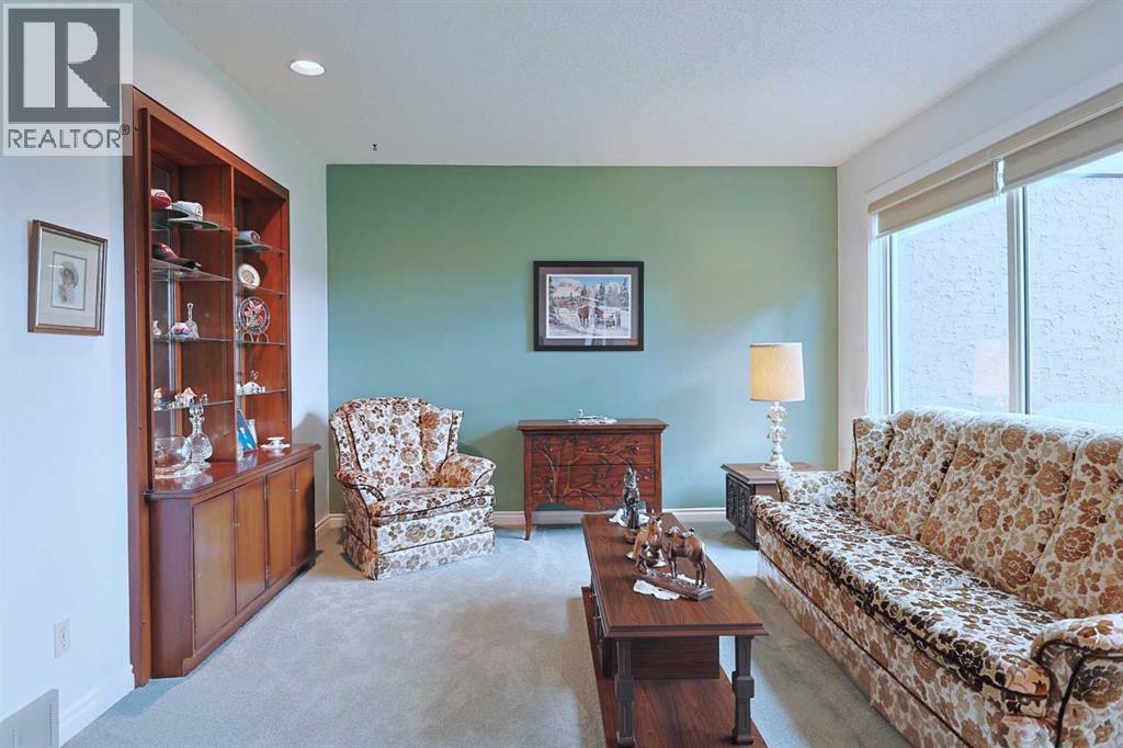 Single Family House for Sale in   Varsity Estates Drive NW Varsity Calgary 