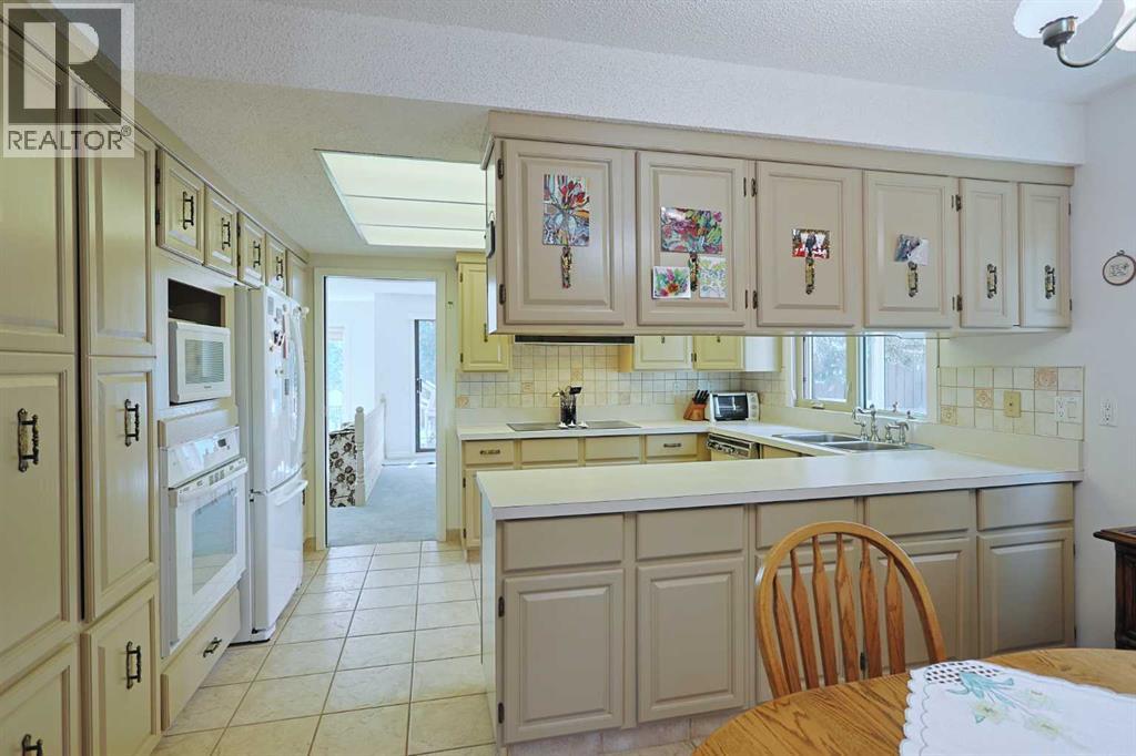 Single Family House for Sale in   Varsity Estates Drive NW Varsity Calgary 