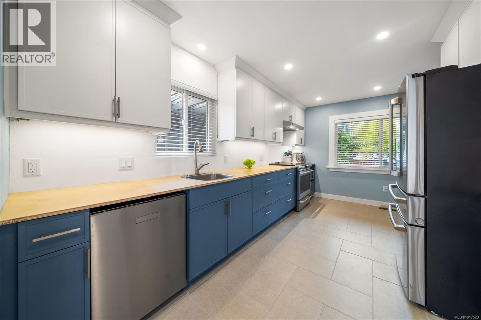 1296 Garkil Road, Saanich