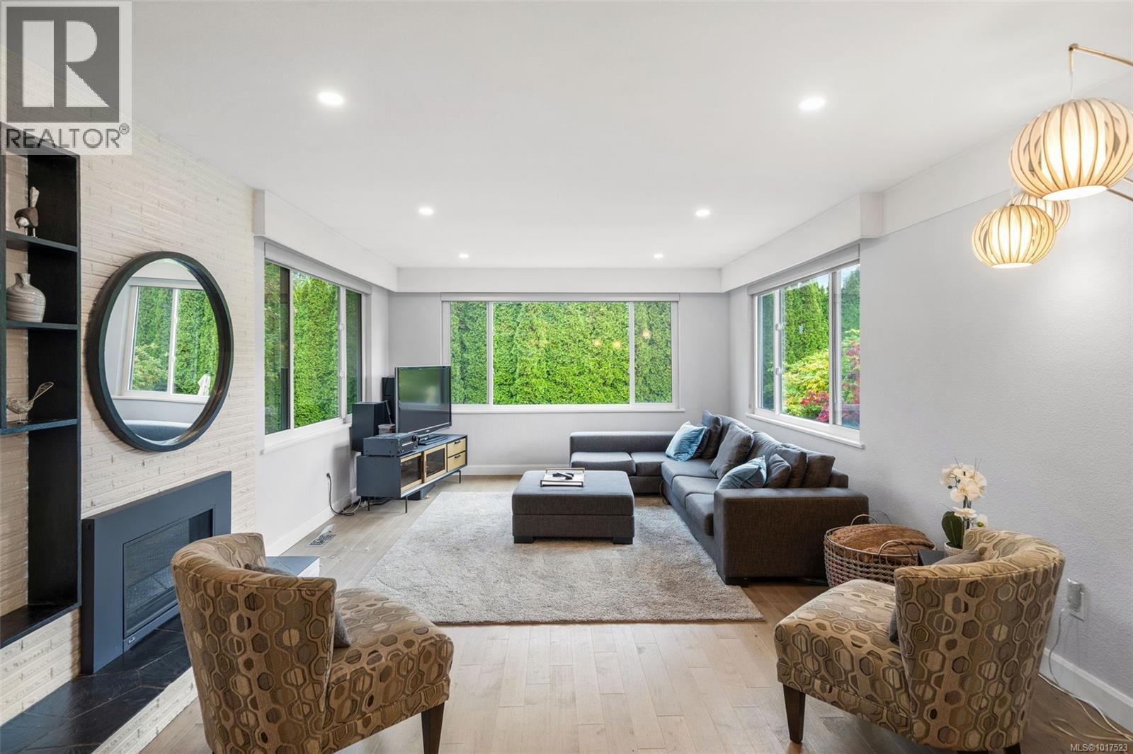 1296 Garkil Road, Saanich