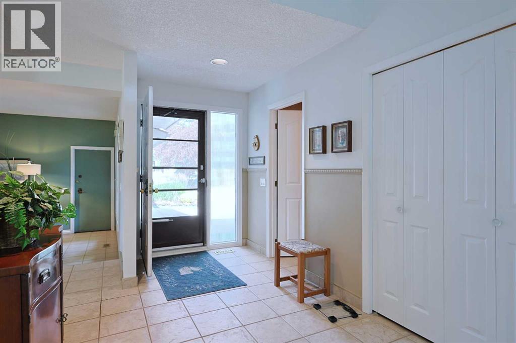 Single Family House for Sale in   Varsity Estates Drive NW Varsity Calgary 