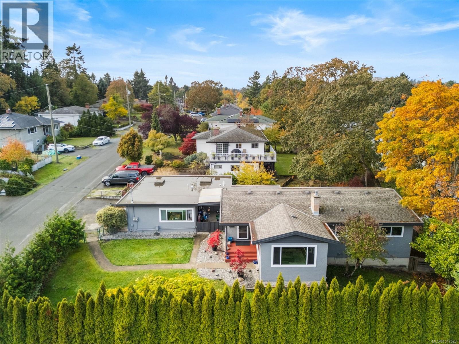 1296 Garkil Road, Saanich