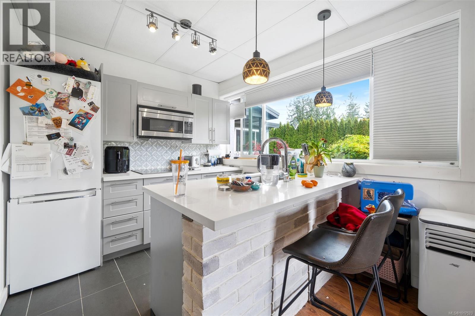 1296 Garkil Road, Saanich