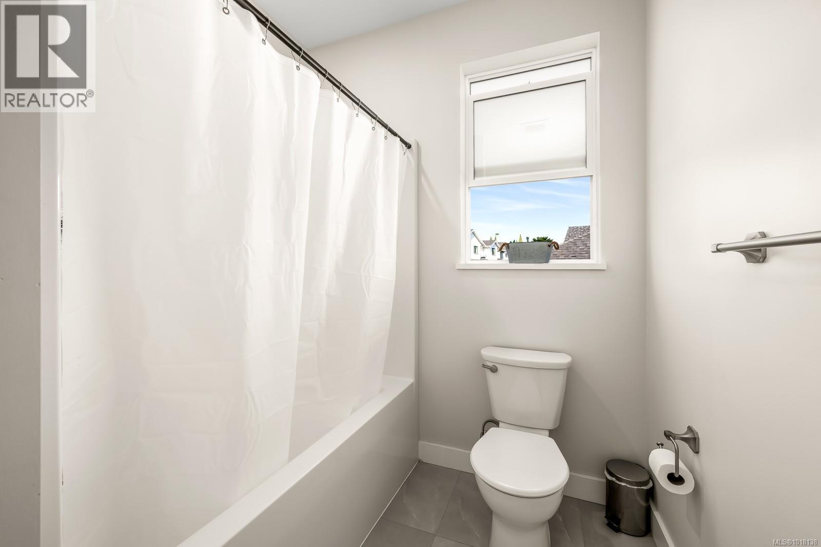 2397 Brookfield Dr, Courtenay