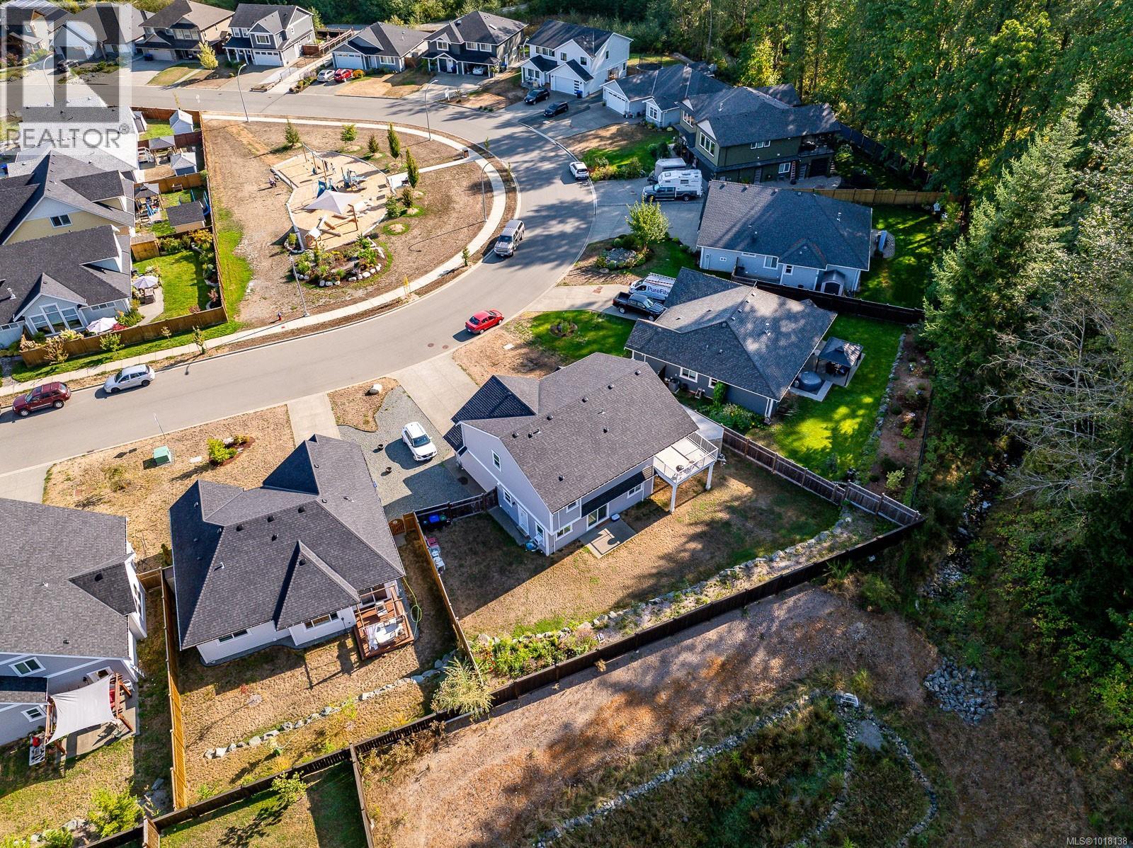 2397 Brookfield Dr, Courtenay