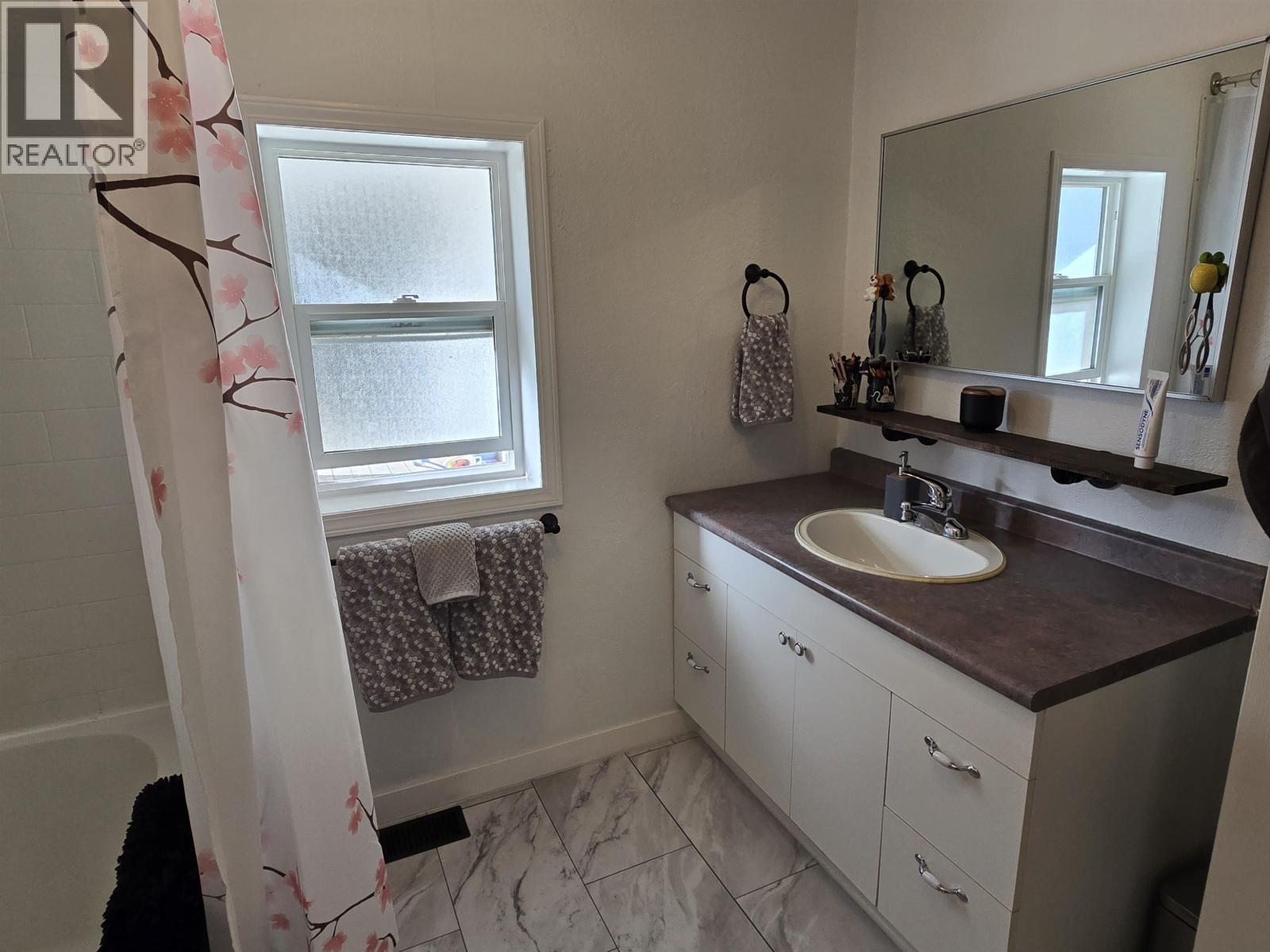 3941 AIRD ROAD, Quesnel