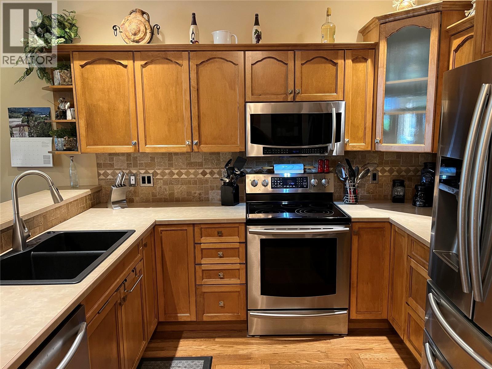 44 714 Riverside Avenue, Sicamous