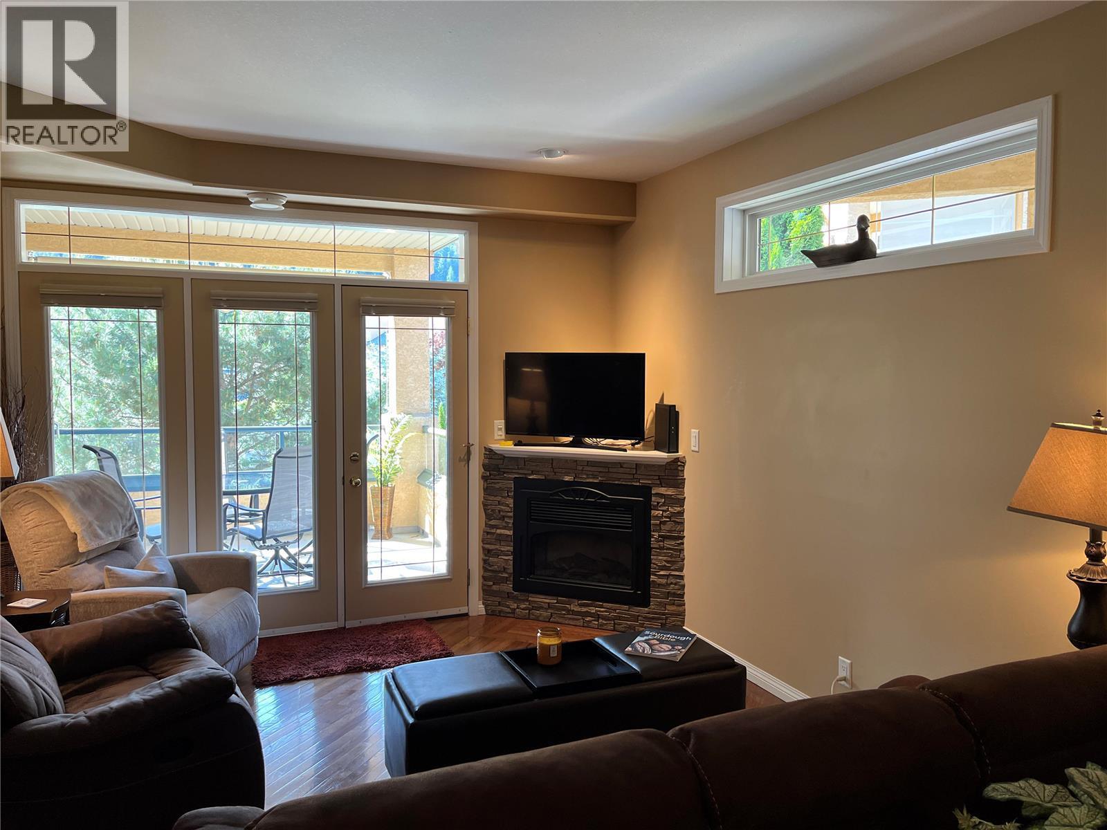 44 714 Riverside Avenue, Sicamous