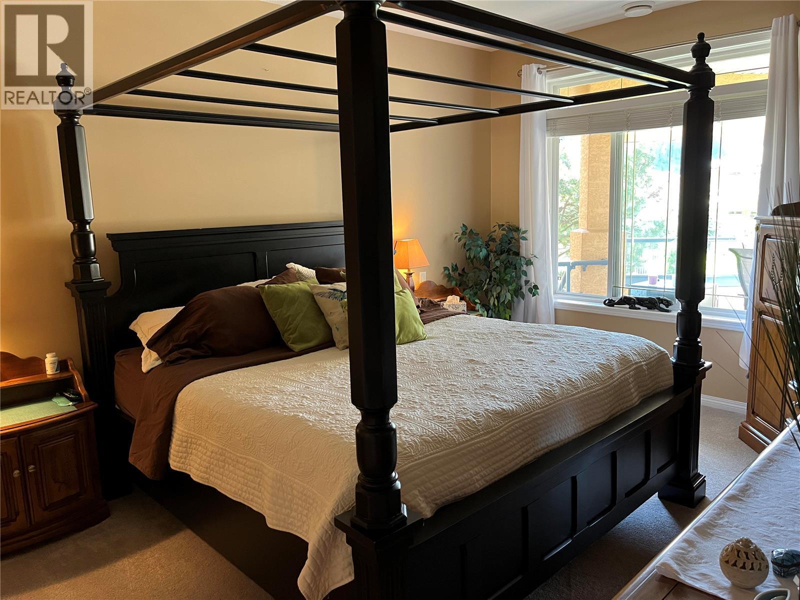44 714 Riverside Avenue, Sicamous