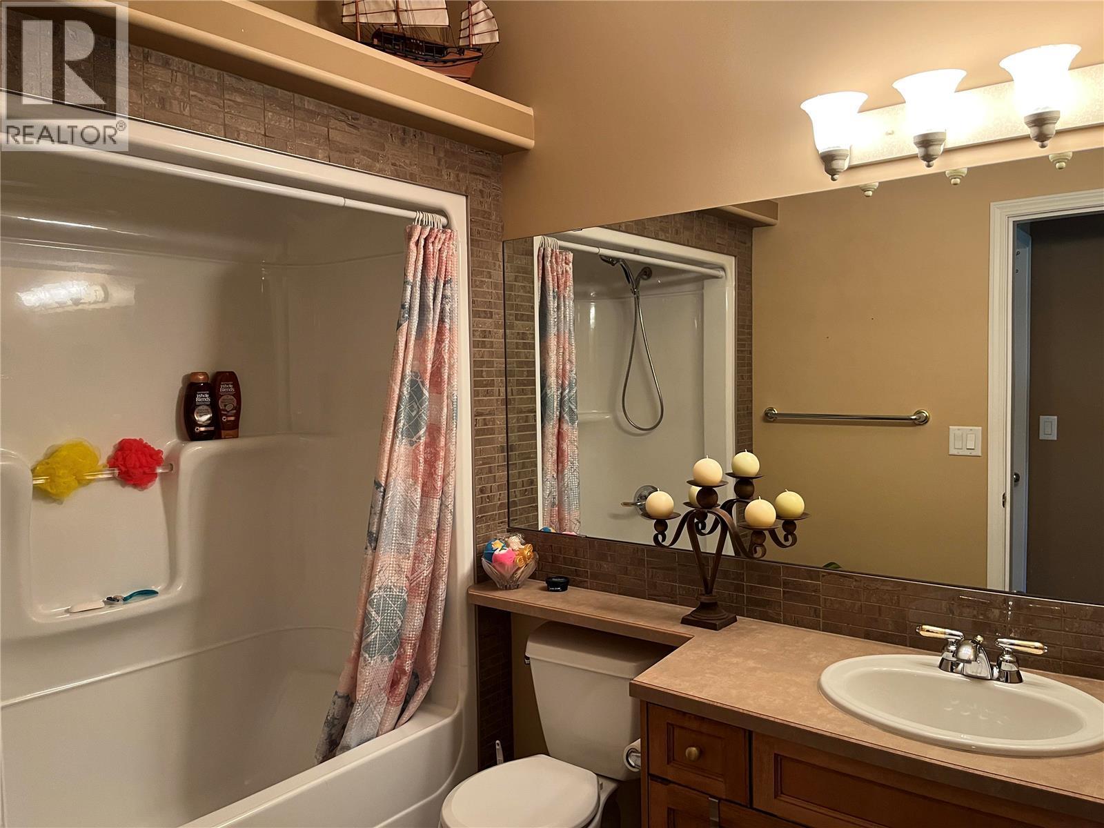 44 714 Riverside Avenue, Sicamous