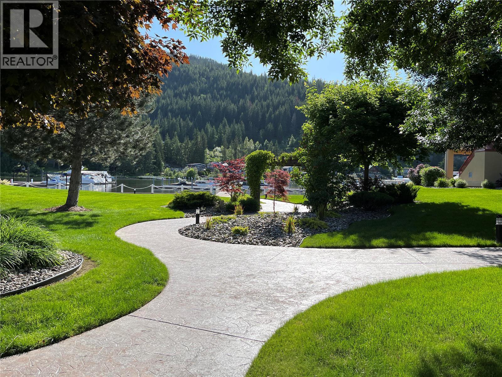 44 714 Riverside Avenue, Sicamous